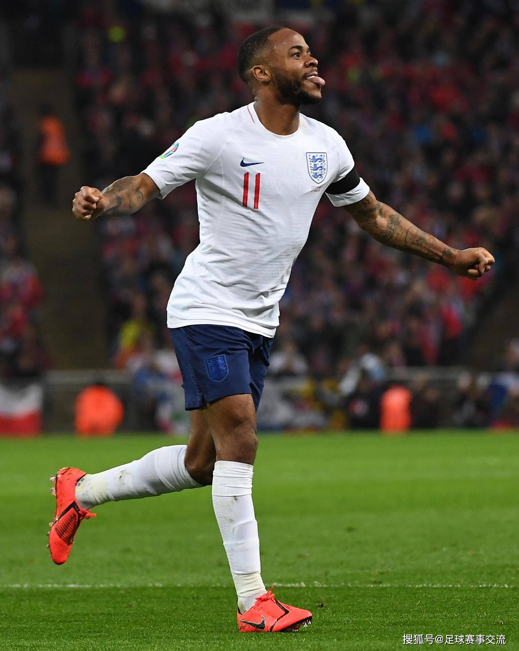 包含全球足球比赛热度持续升温,球迷热情高涨的词条 包含全球足球比赛热度持续升温,球迷热情高涨的词条