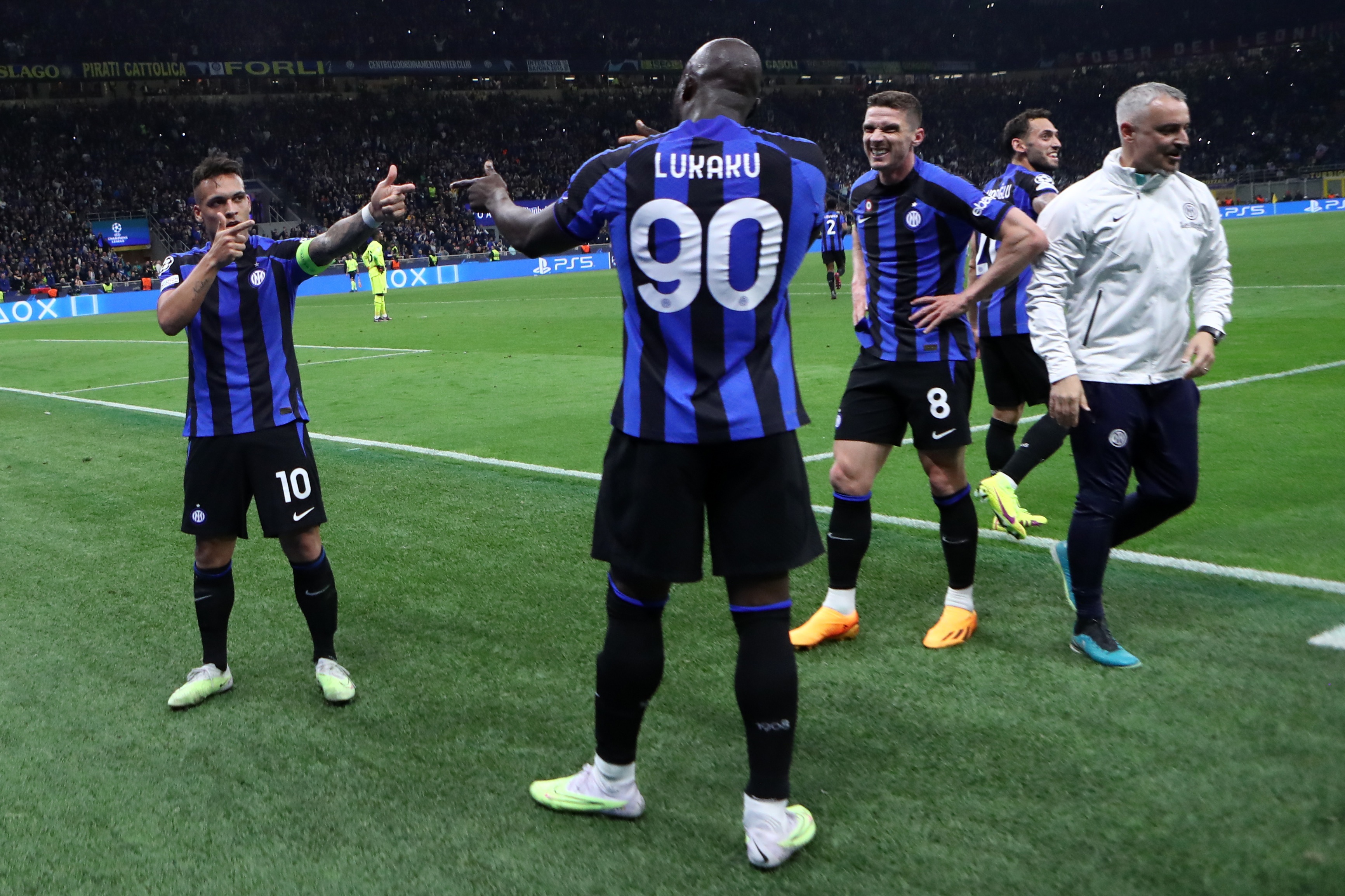 包含欧冠夺冠热门遭遇两连败,球队士气低迷的词条 包含欧冠夺冠热门遭遇两连败,球队士气低迷的词条