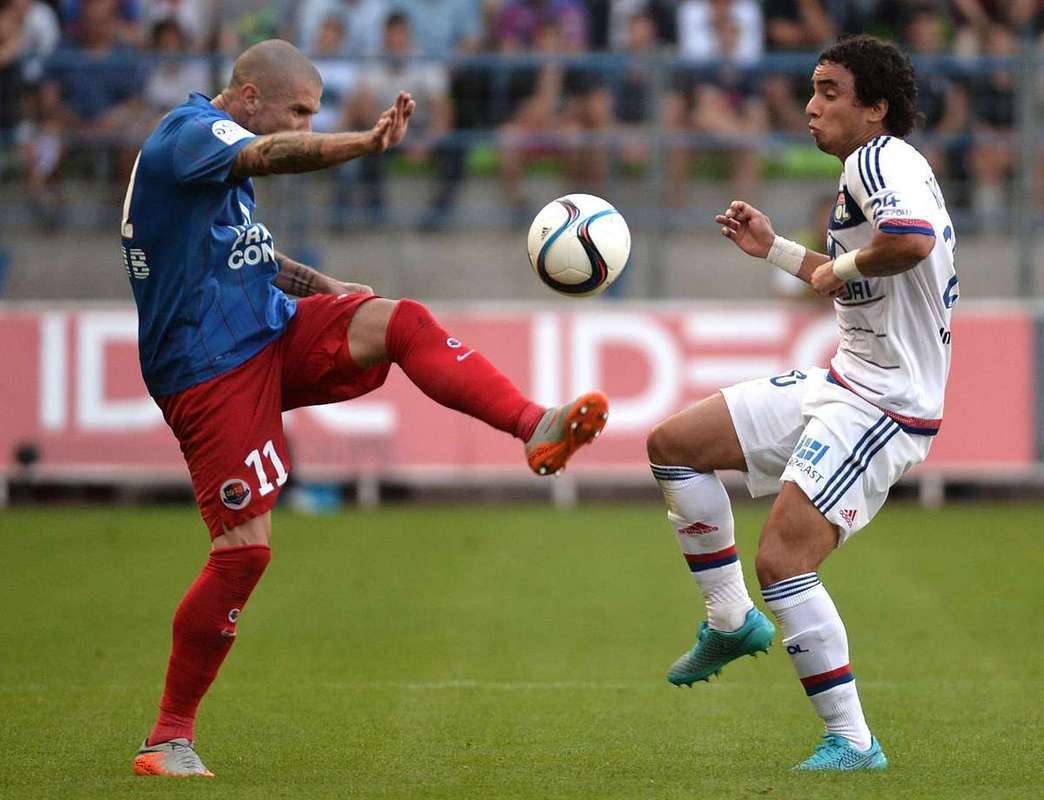 法甲冠军之争异常激烈，各队实力均衡的简单介绍