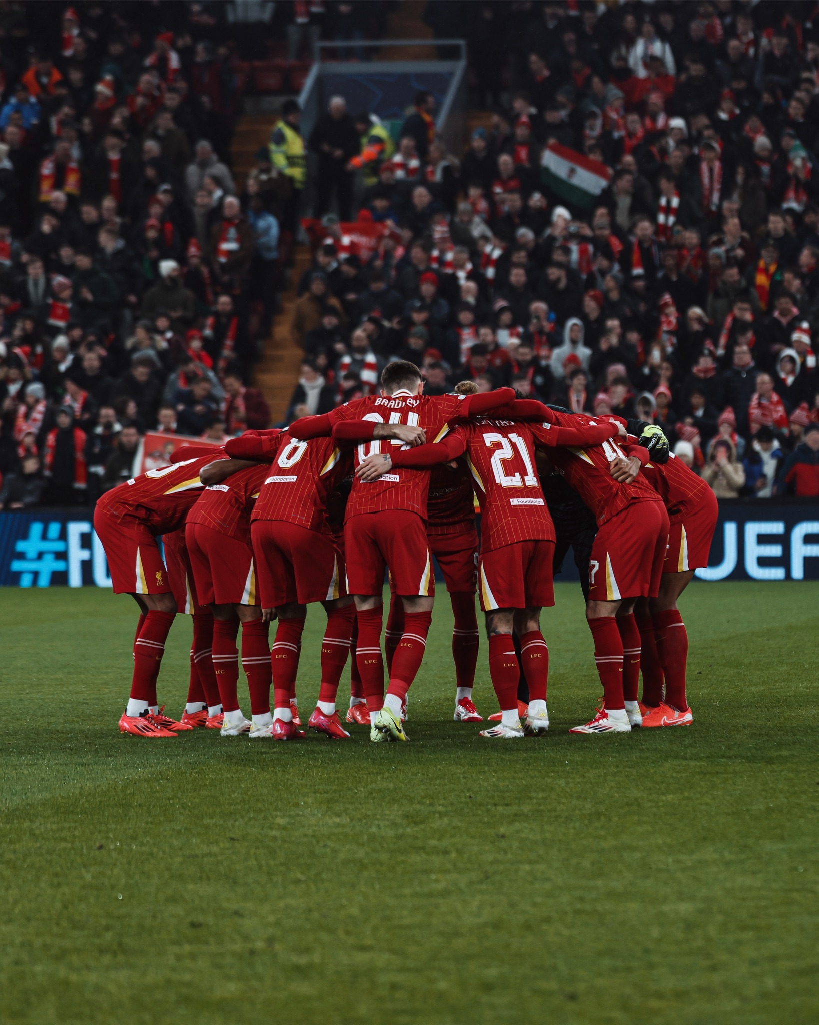 九游体育官方登录入口-利物浦遭遇挫折，欧冠出局风险上升的简单介绍