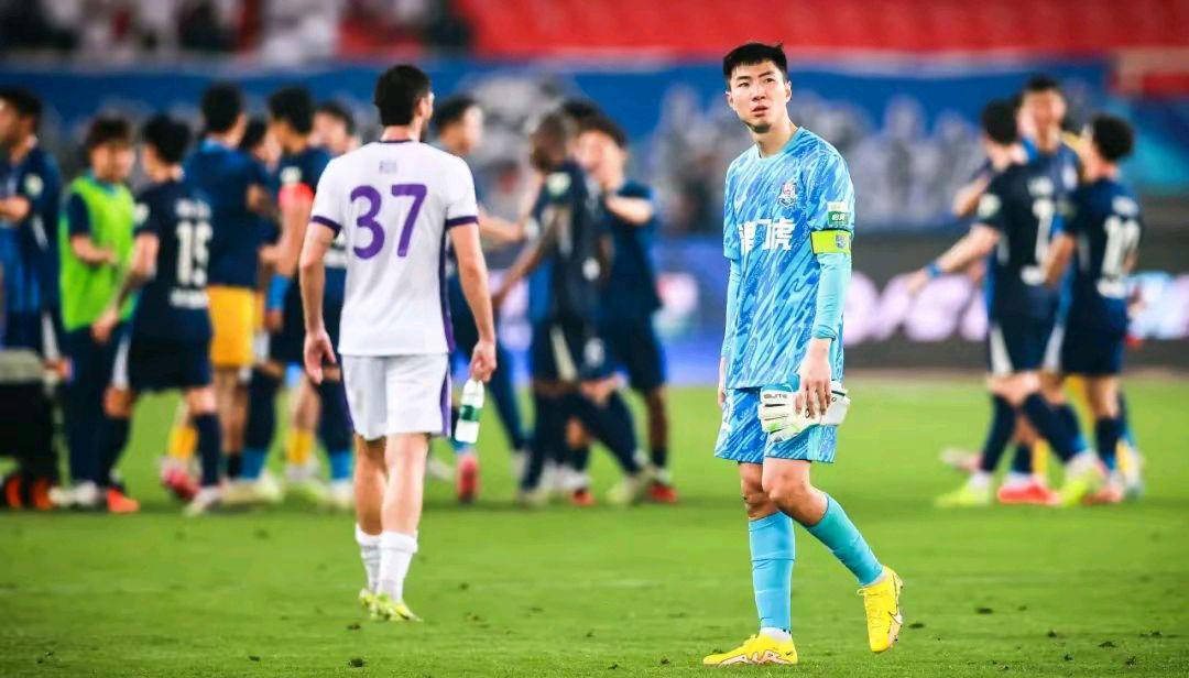 包含密波迪亚在主场获胜，士气正看好的词条