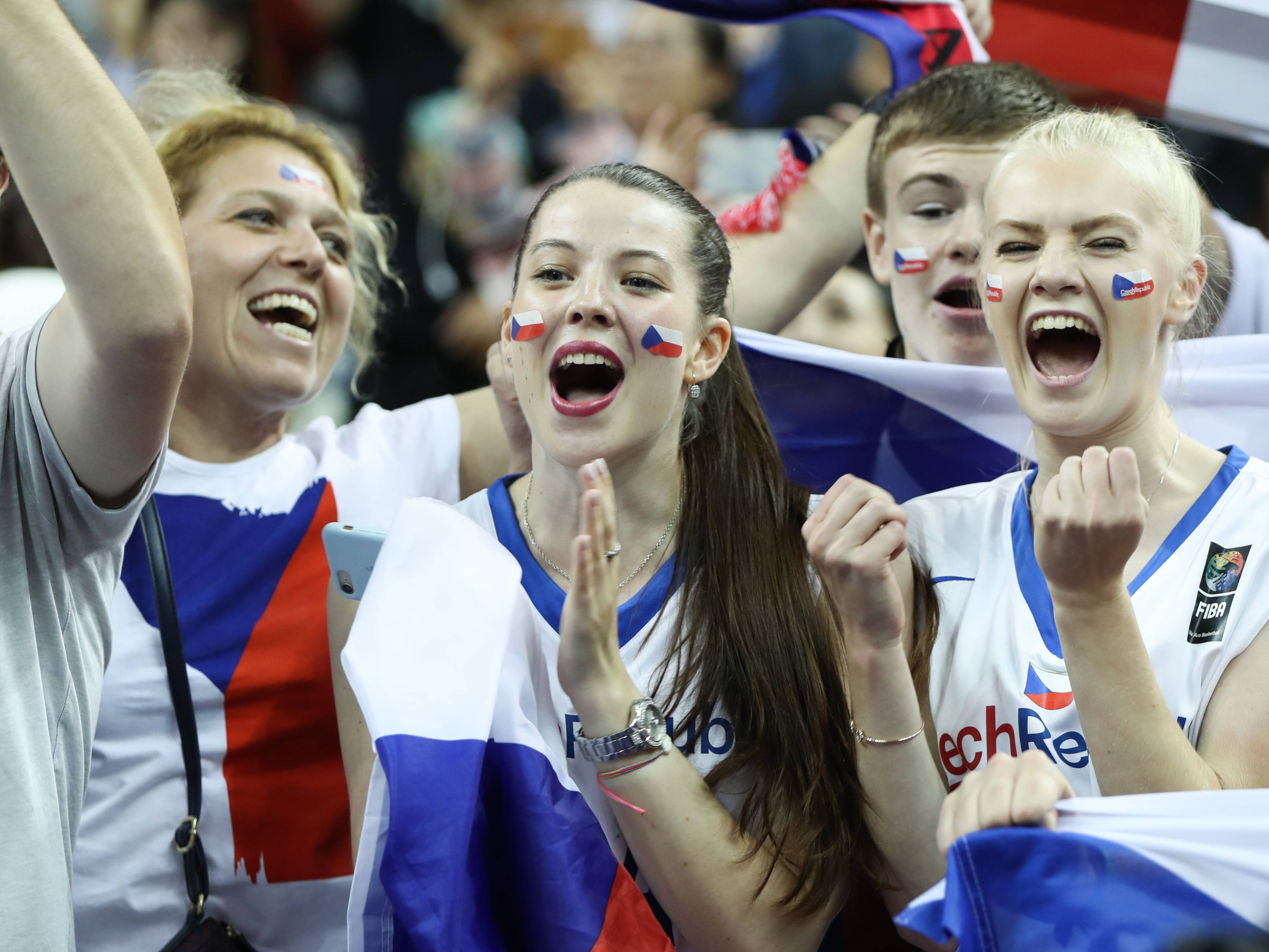 捷克队在激烈对抗中获得一场胜利 捷克队在激烈对抗中获得一场胜利