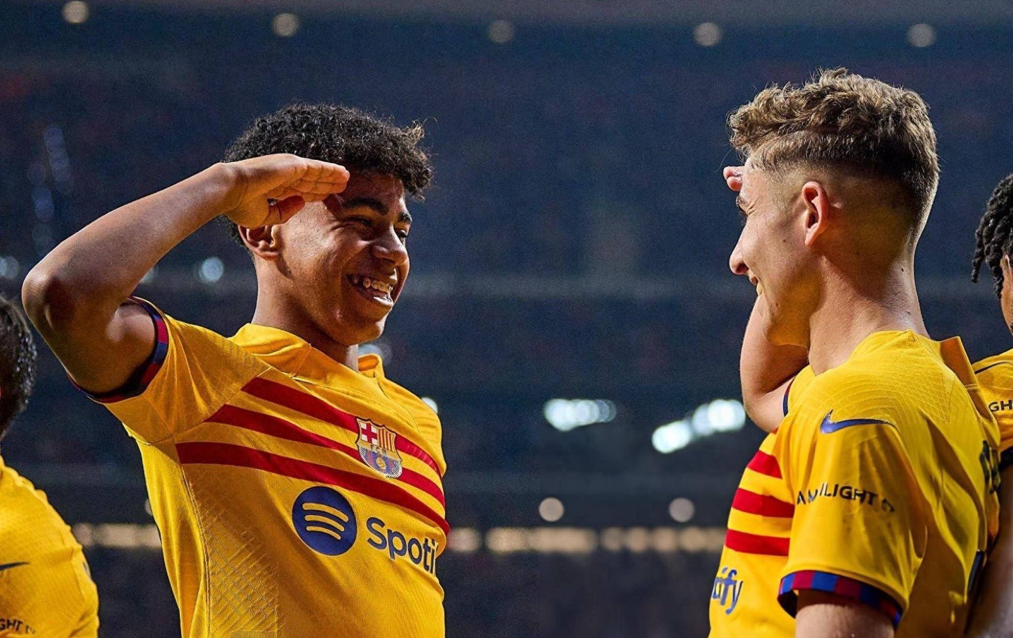 巴萨球员表现出色，助球队取胜