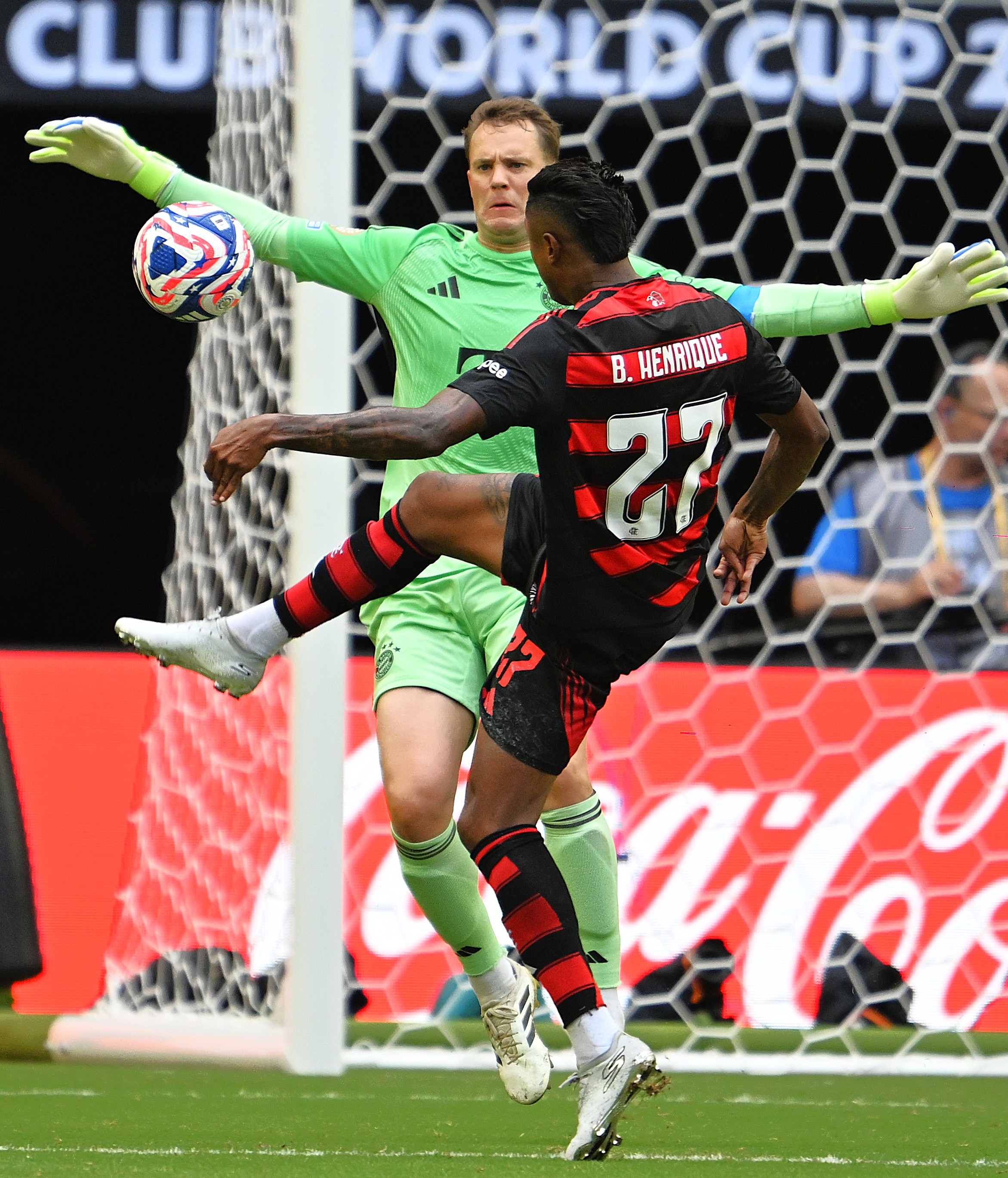 拜仁慢热逆转，成功杀入八强！的简单介绍