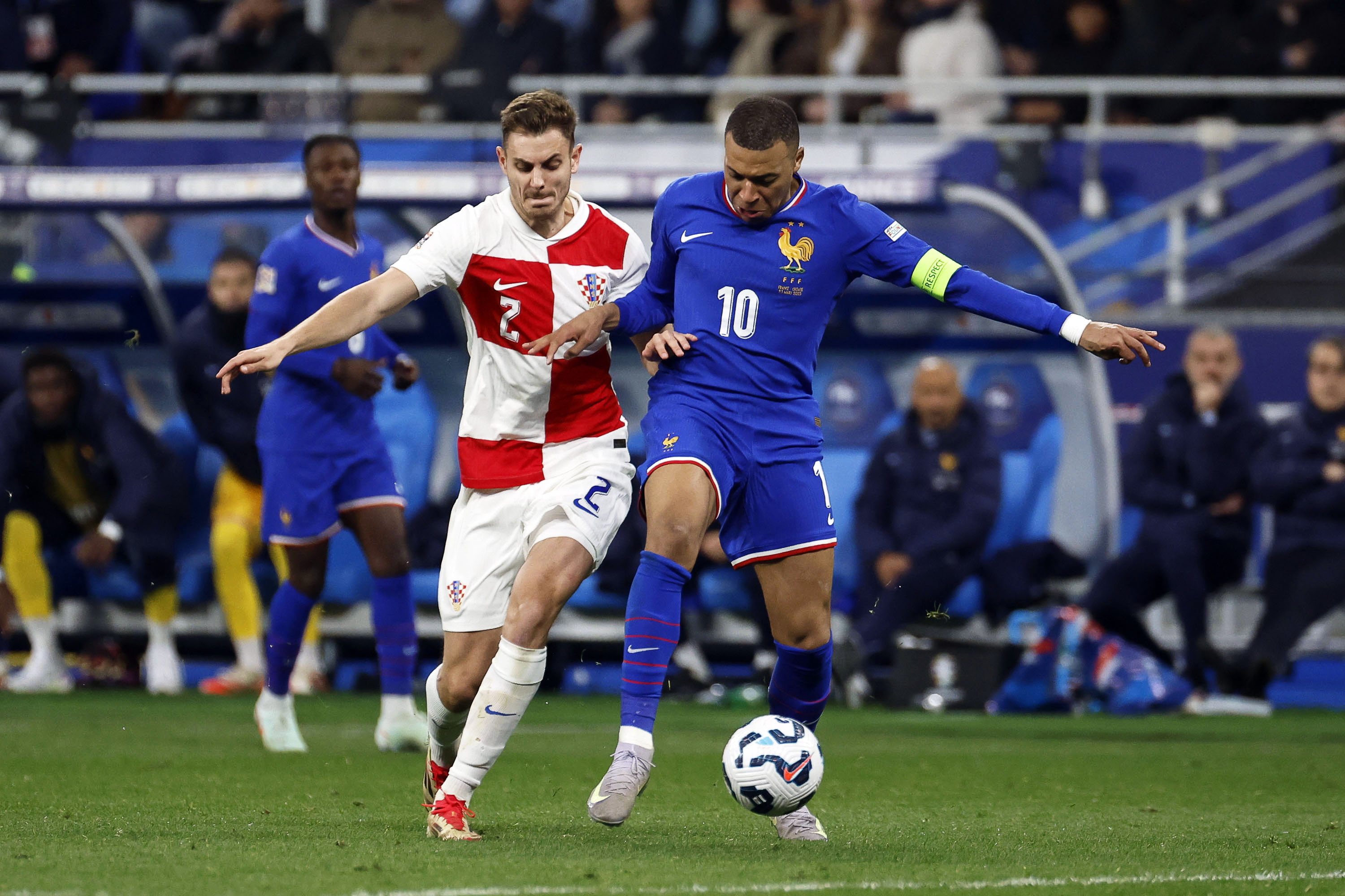 荷兰胜法国，欧国联决赛锁定